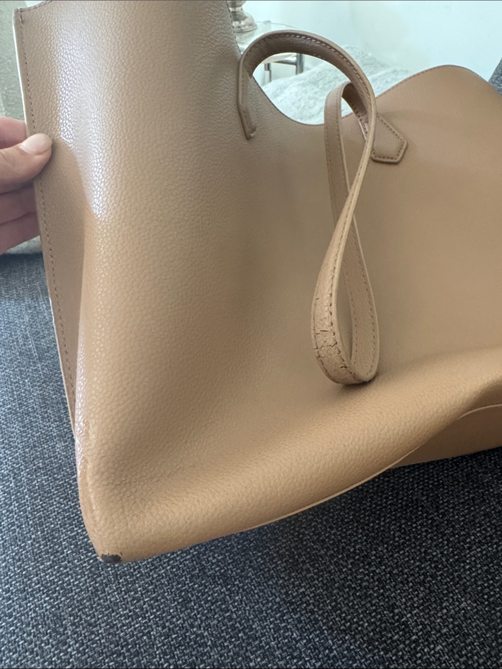 QUINCE ITALIAN LEATHER TRIPLE COMPARTMENT SHOPPER TOTE.used once.See description - Picture 8 of 8